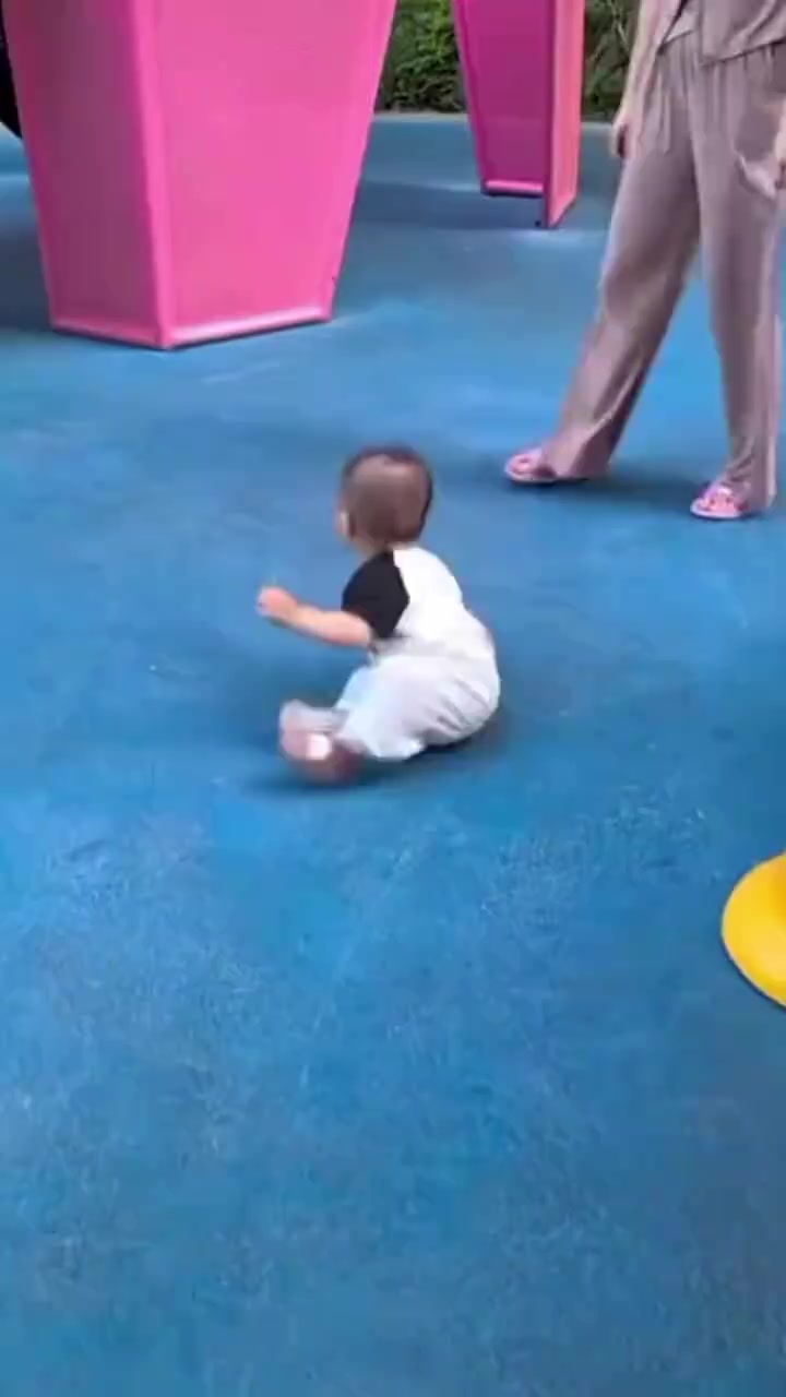 @Christopher Kazadi