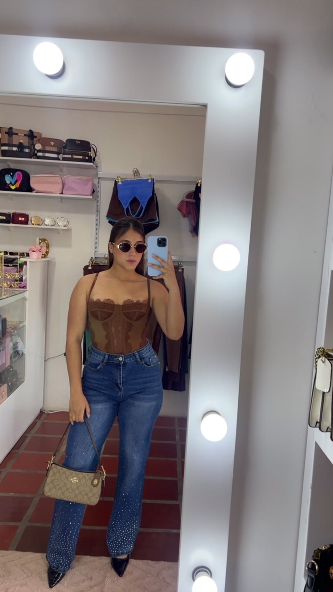 @Glow.boutiquemcbo