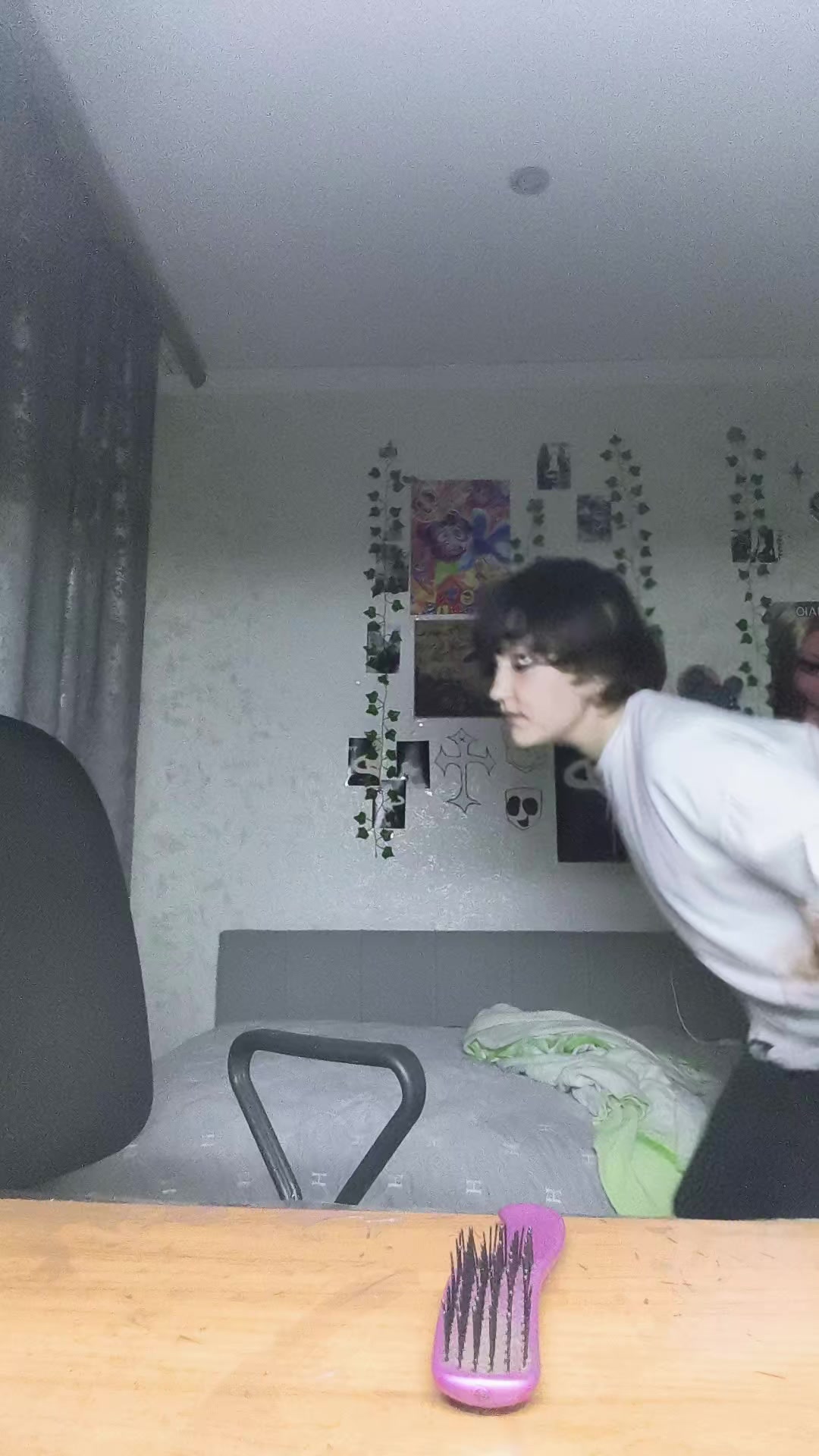 @Подонок🤩