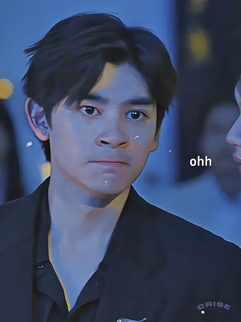 @crise ᥫ᭡.