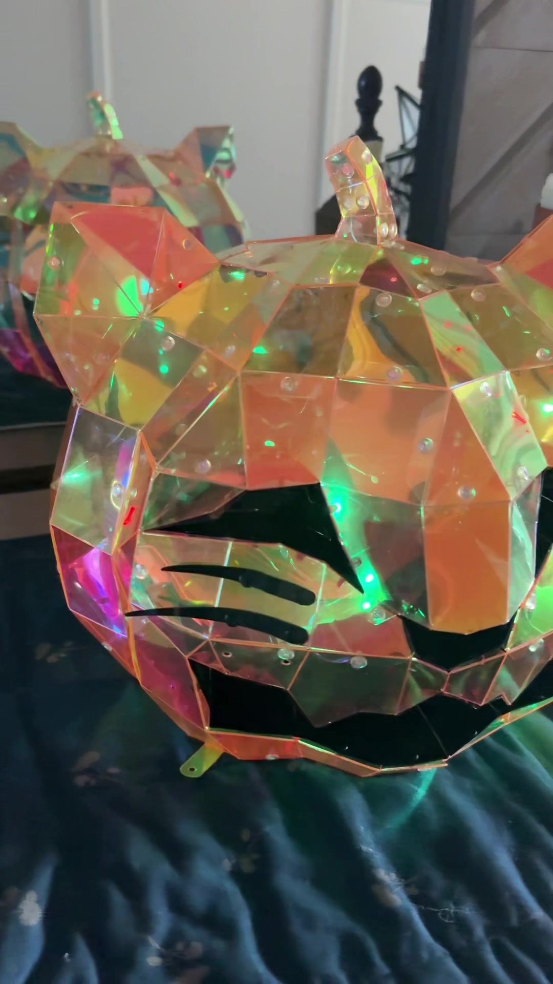 @ℂ𝕙𝕚𝕔𝕜𝕖𝕟𝔹𝕠𝕩𝔽𝕠𝕩💫