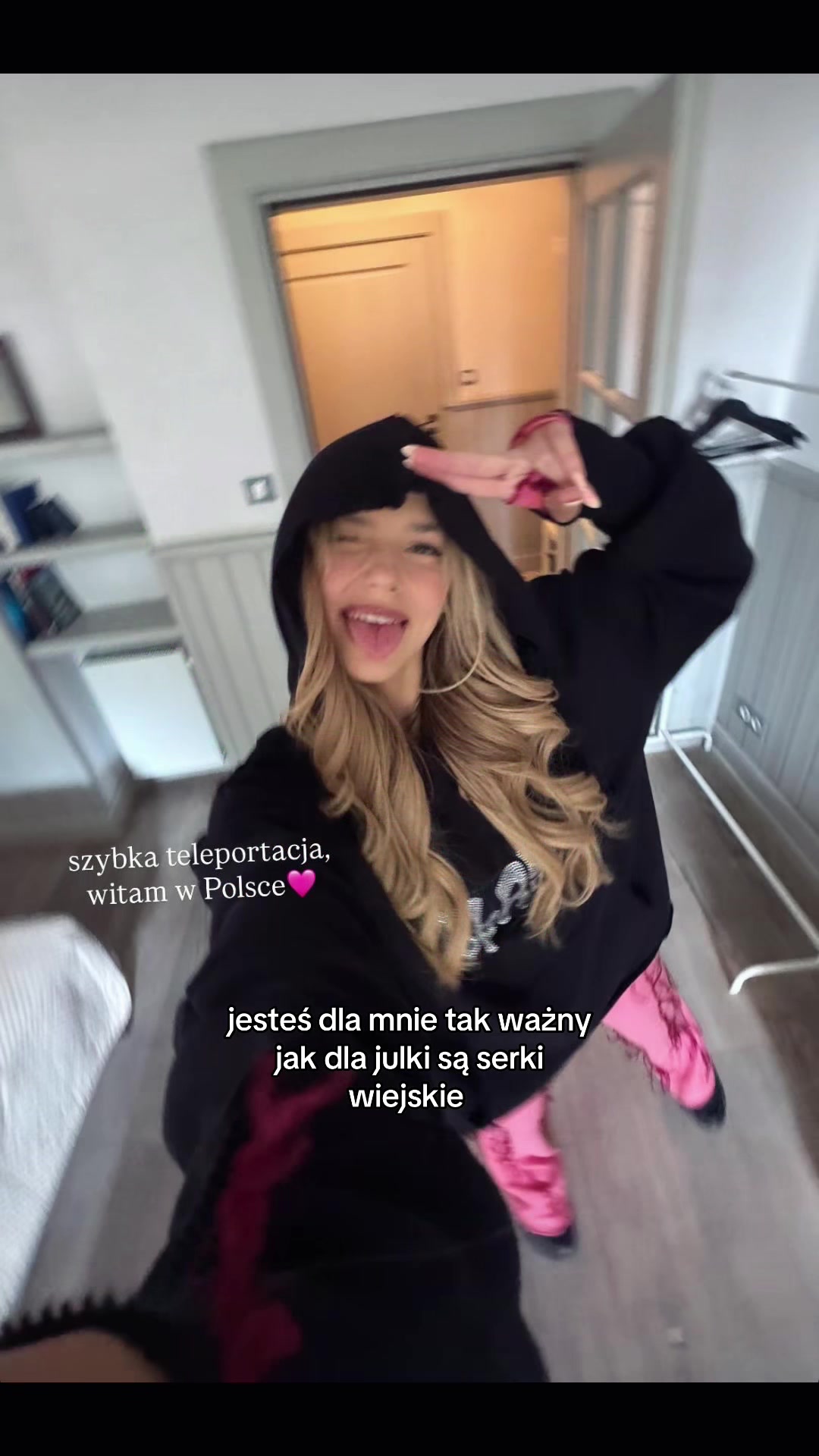 @𝐊𝐫𝐨́𝐥𝐢𝐜𝐳𝐞𝐤 🐰