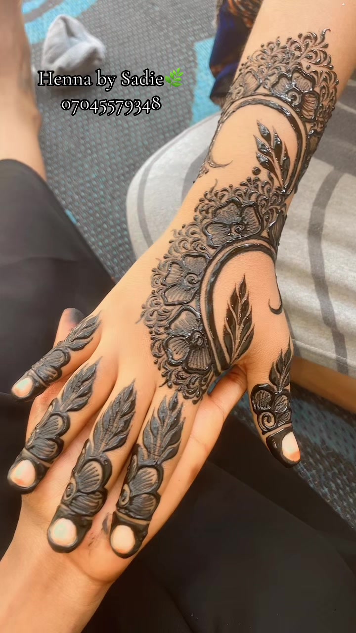 @henna_by_sadie🌿