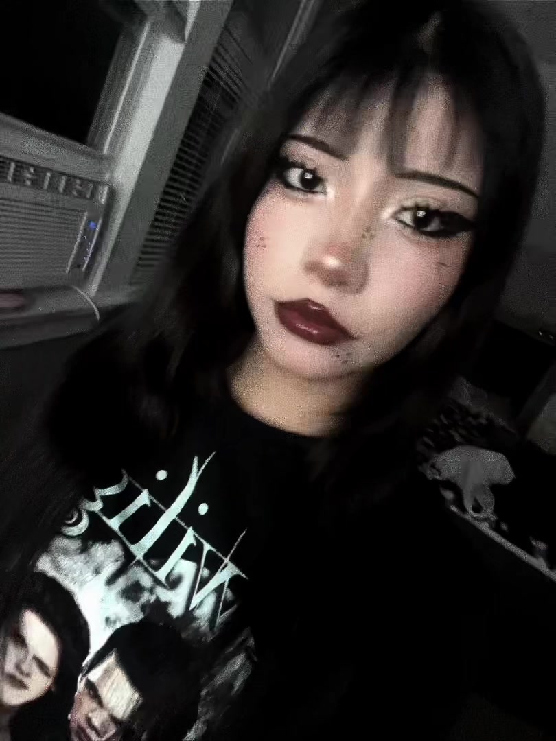 @(๑&macr;◡&macr;๑)♡ Vianny [🕶️]