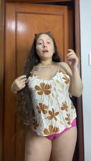 @camilareyeslara