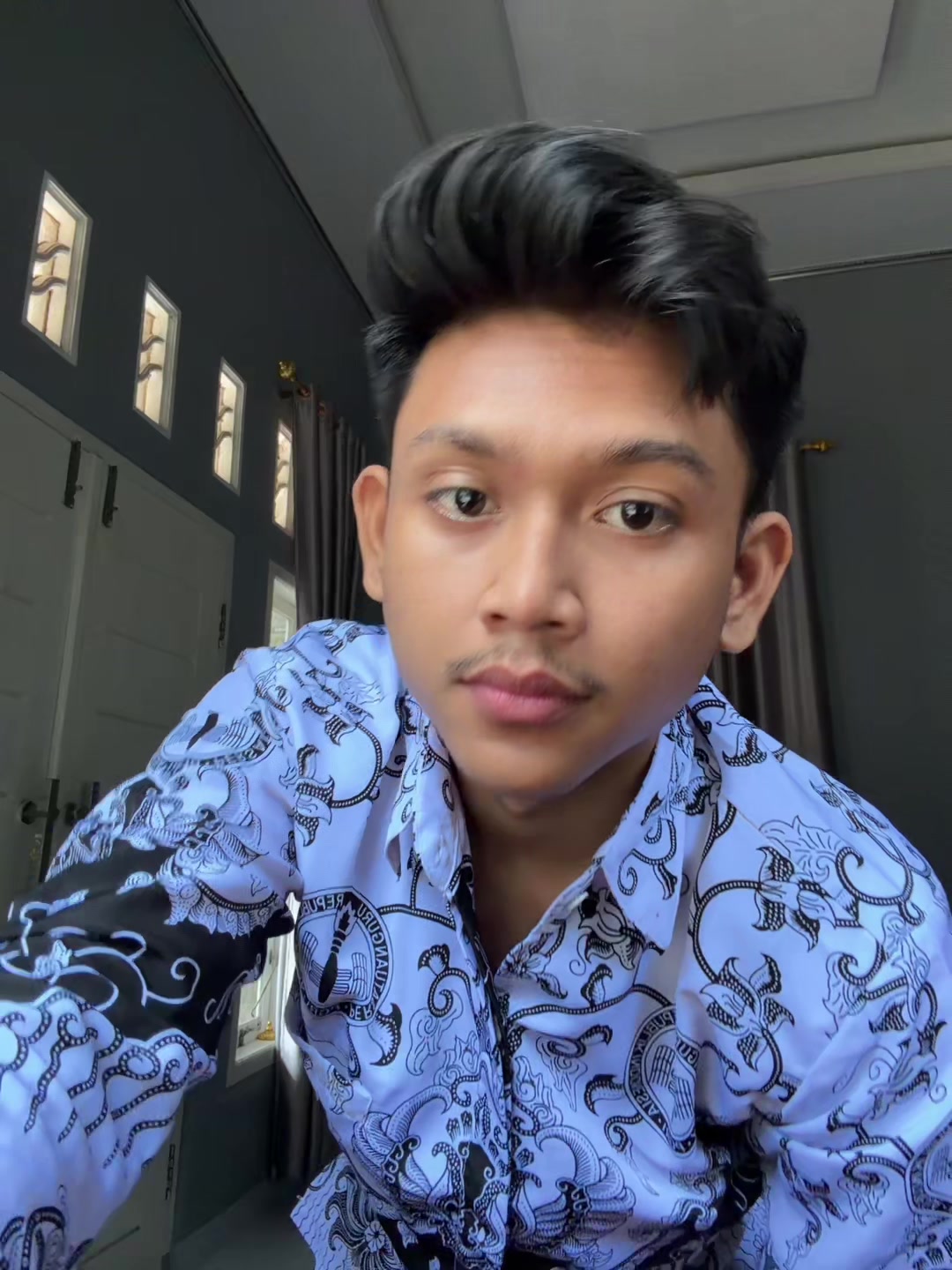 @ahy