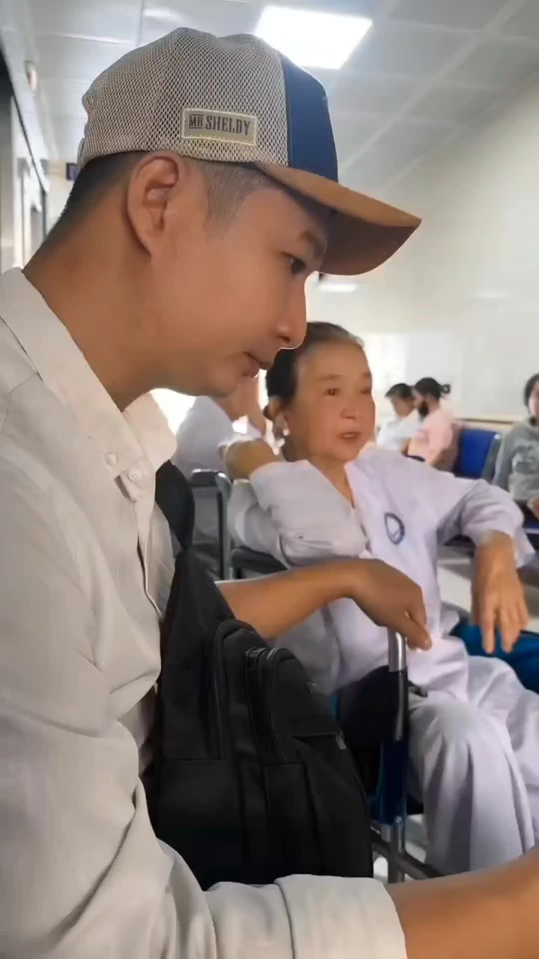 @FB:Quốc Kh&aacute;nh