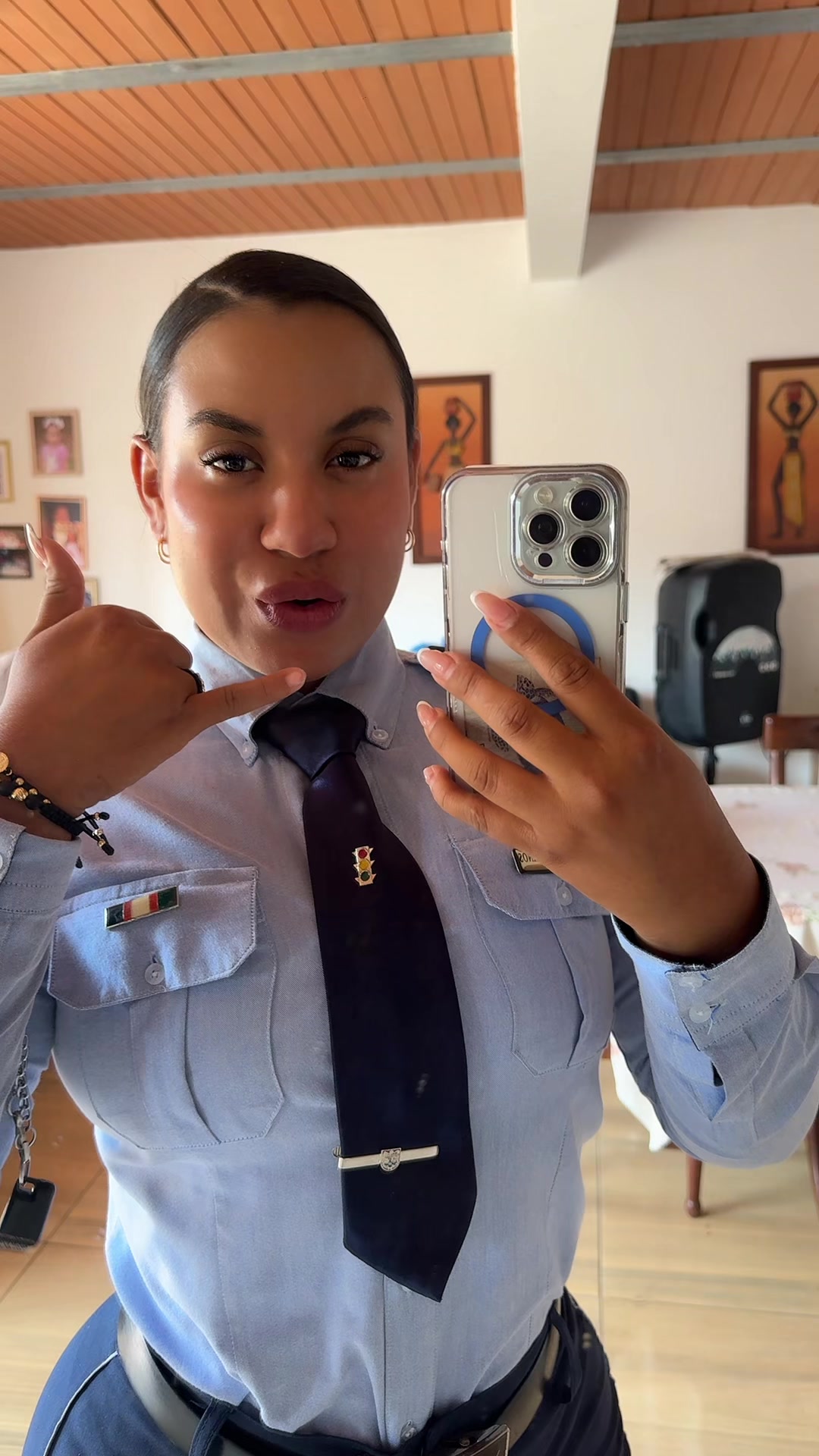 @Alison correa🦦🤎