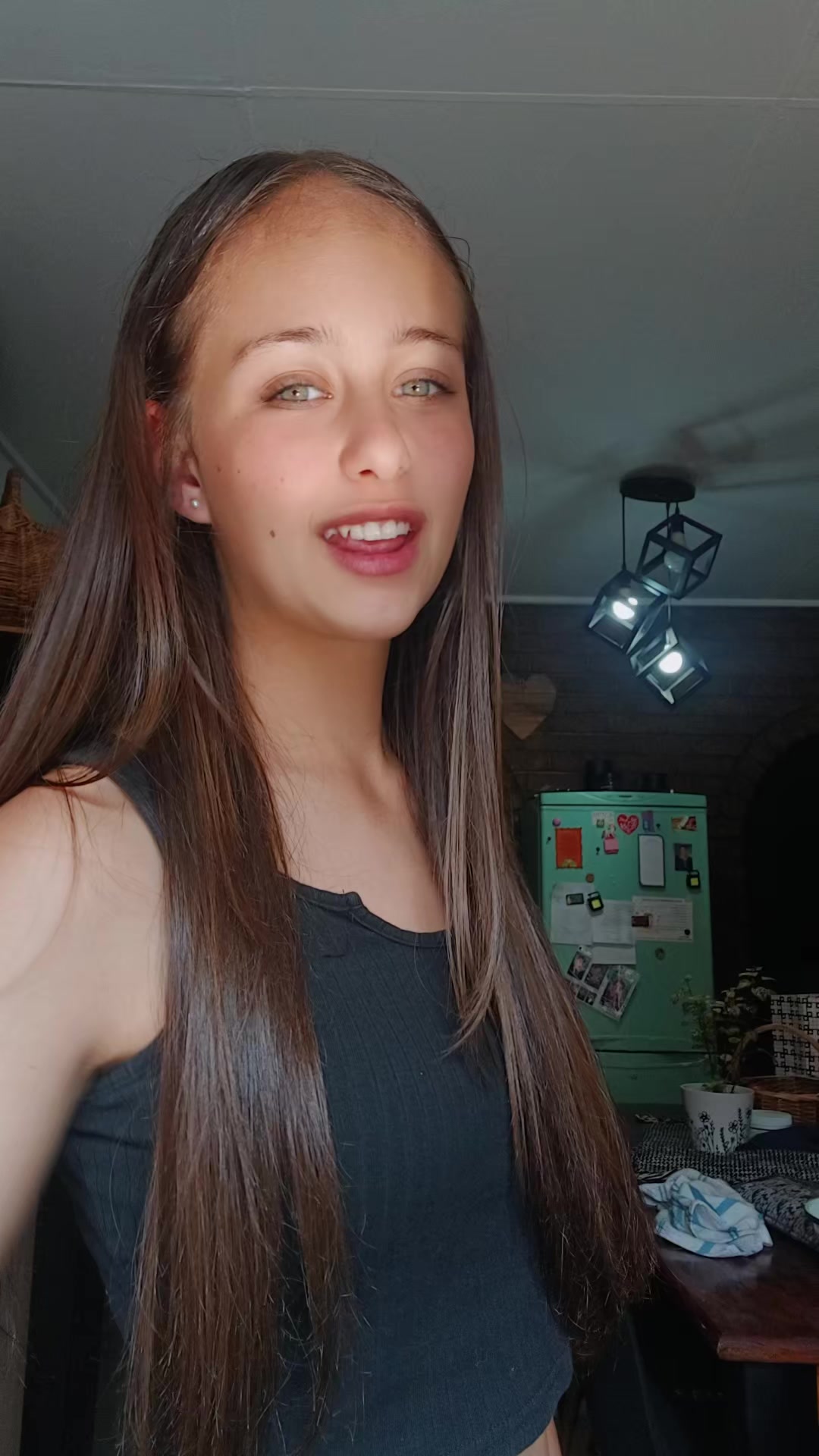 @your_fav_brunette