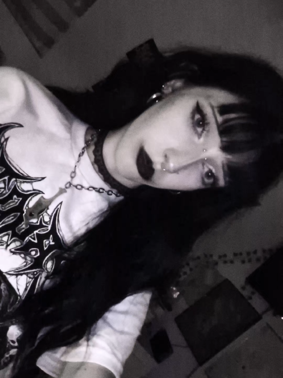 @*✧+*.𝐸𝑚𝑦.*+✧*