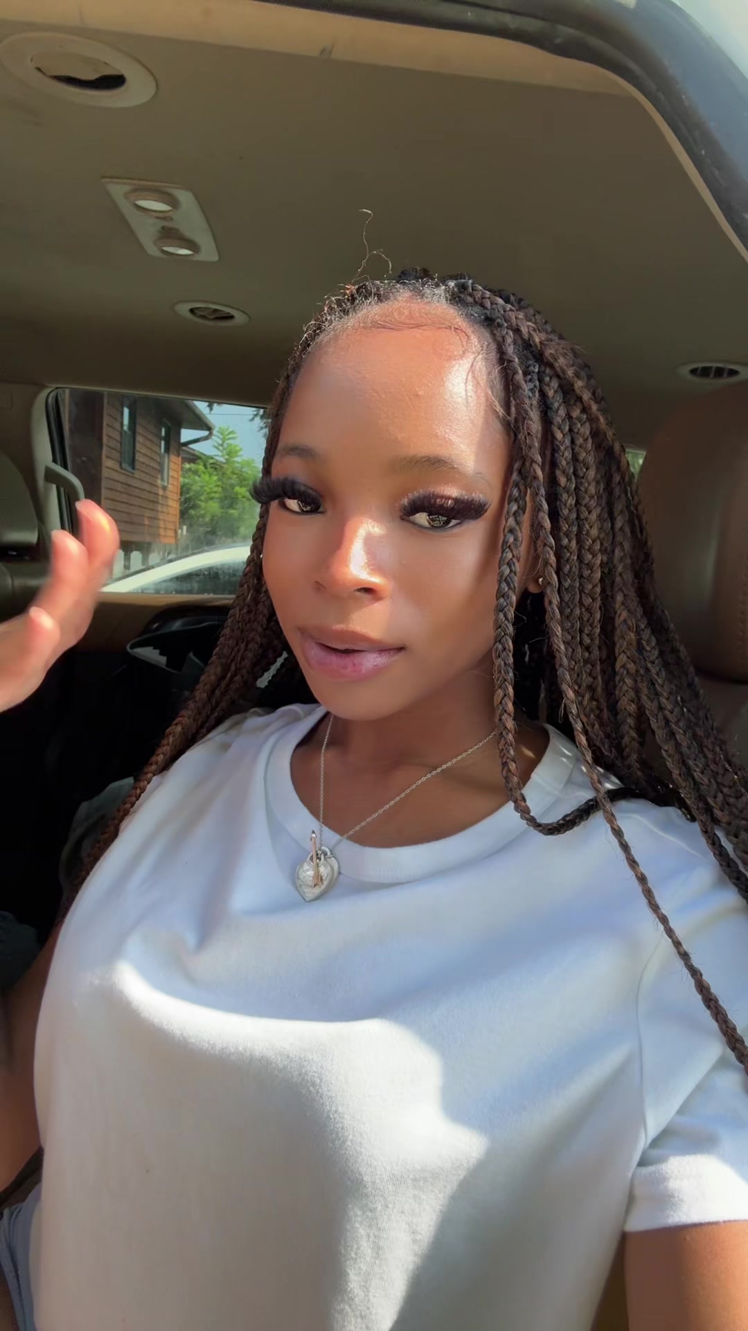 @whoisshe