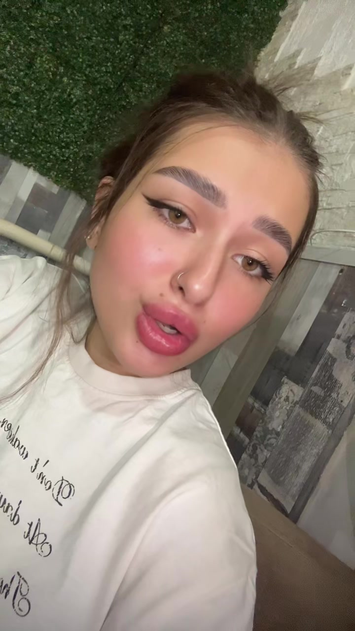 @Лара 🫦