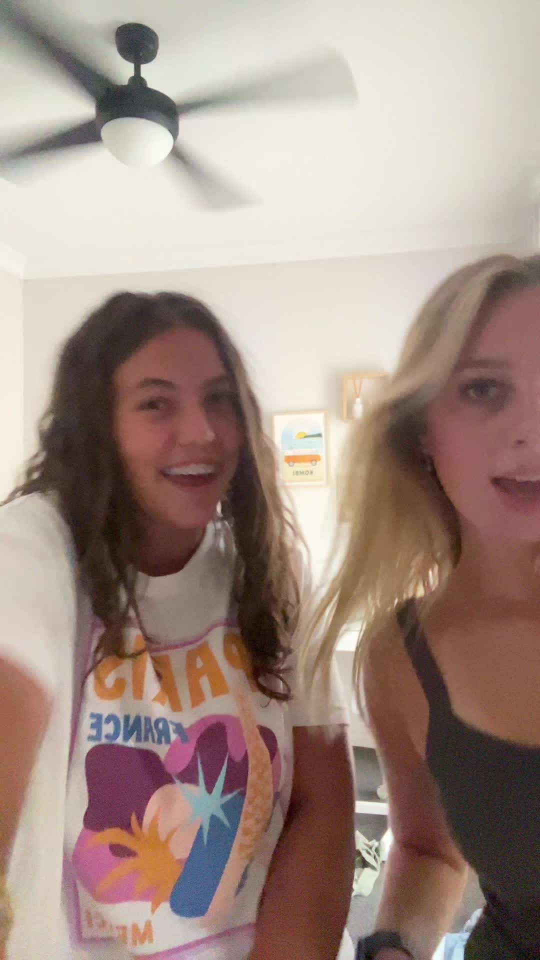 @ella.caust