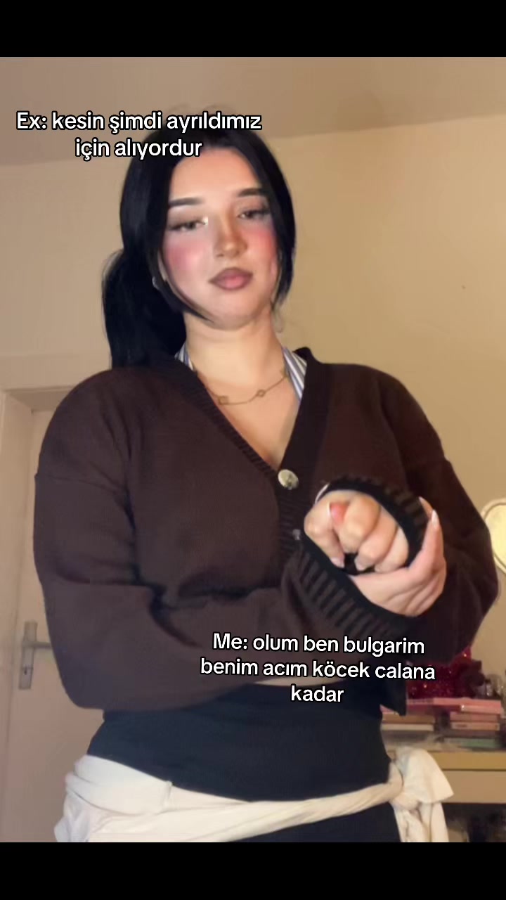 @🐍_𝐒𝐀𝐑𝐀𝐇_ 🐍