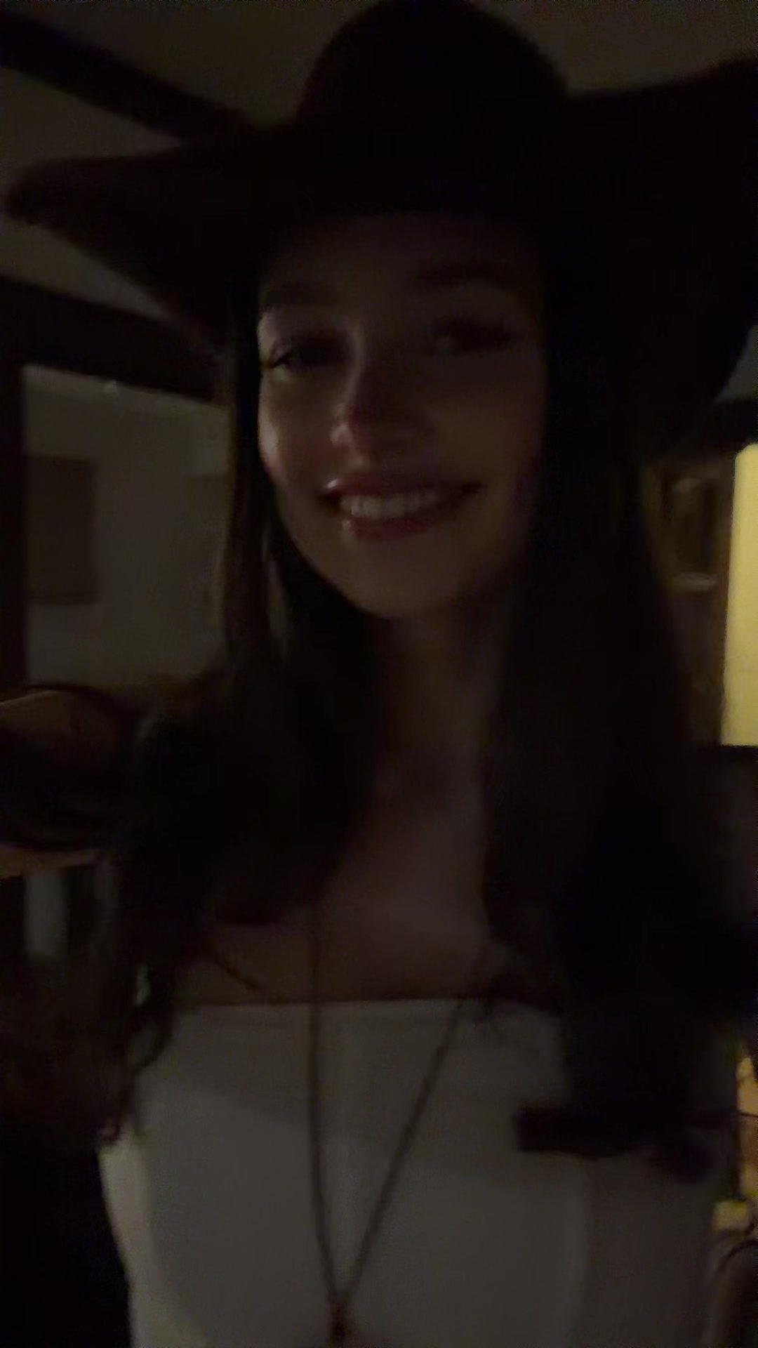 @Ella