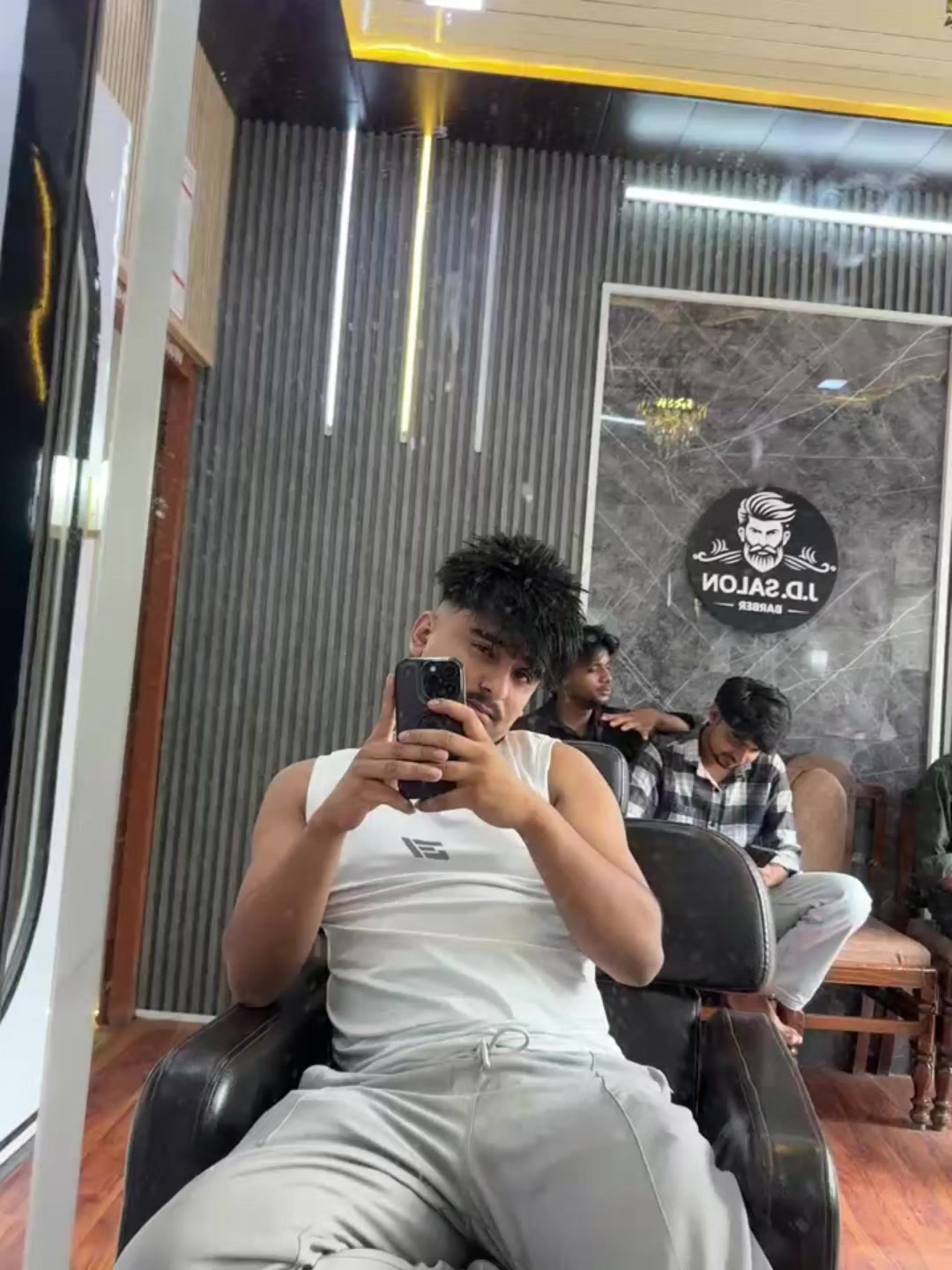 @Nischit 💥