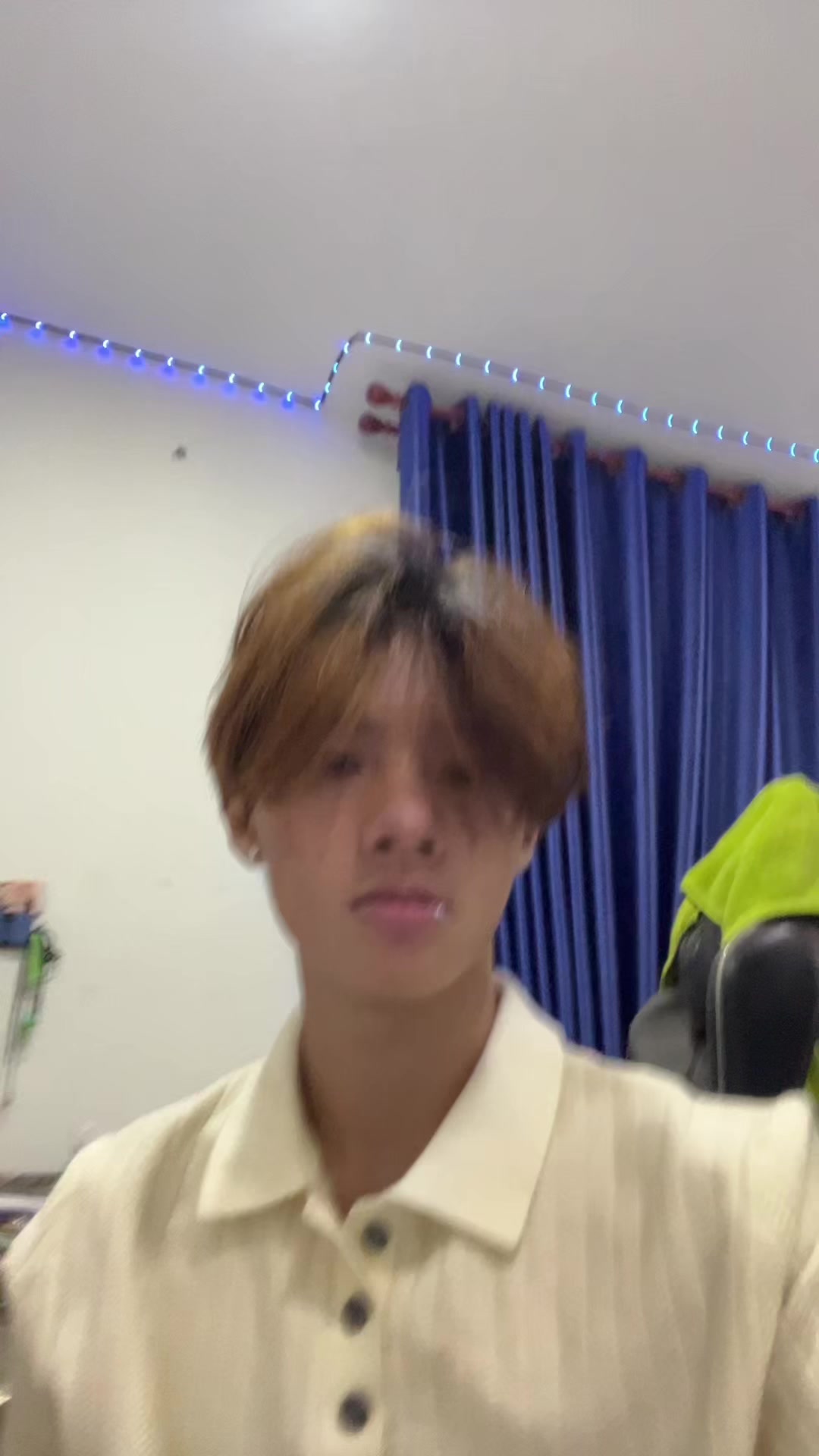 @បុរសខូចចិត្ត