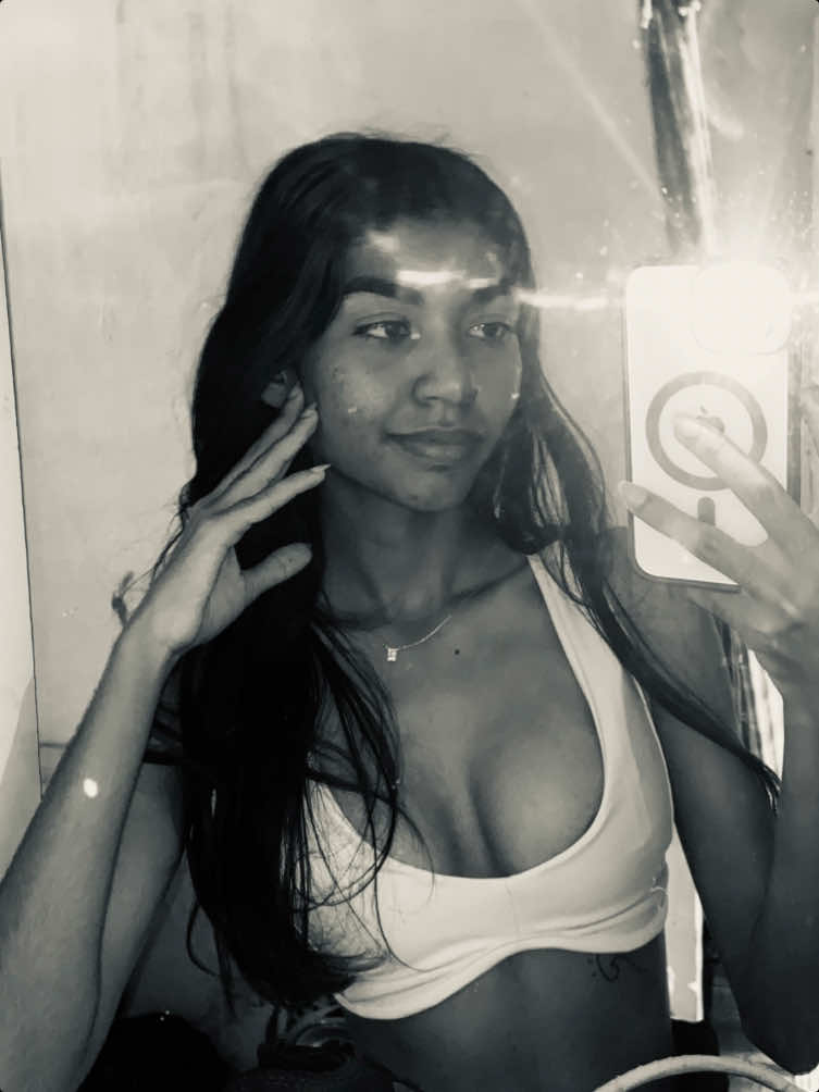 @Lᴀʟɪɴʜᴀ 𝐞́ 🔝