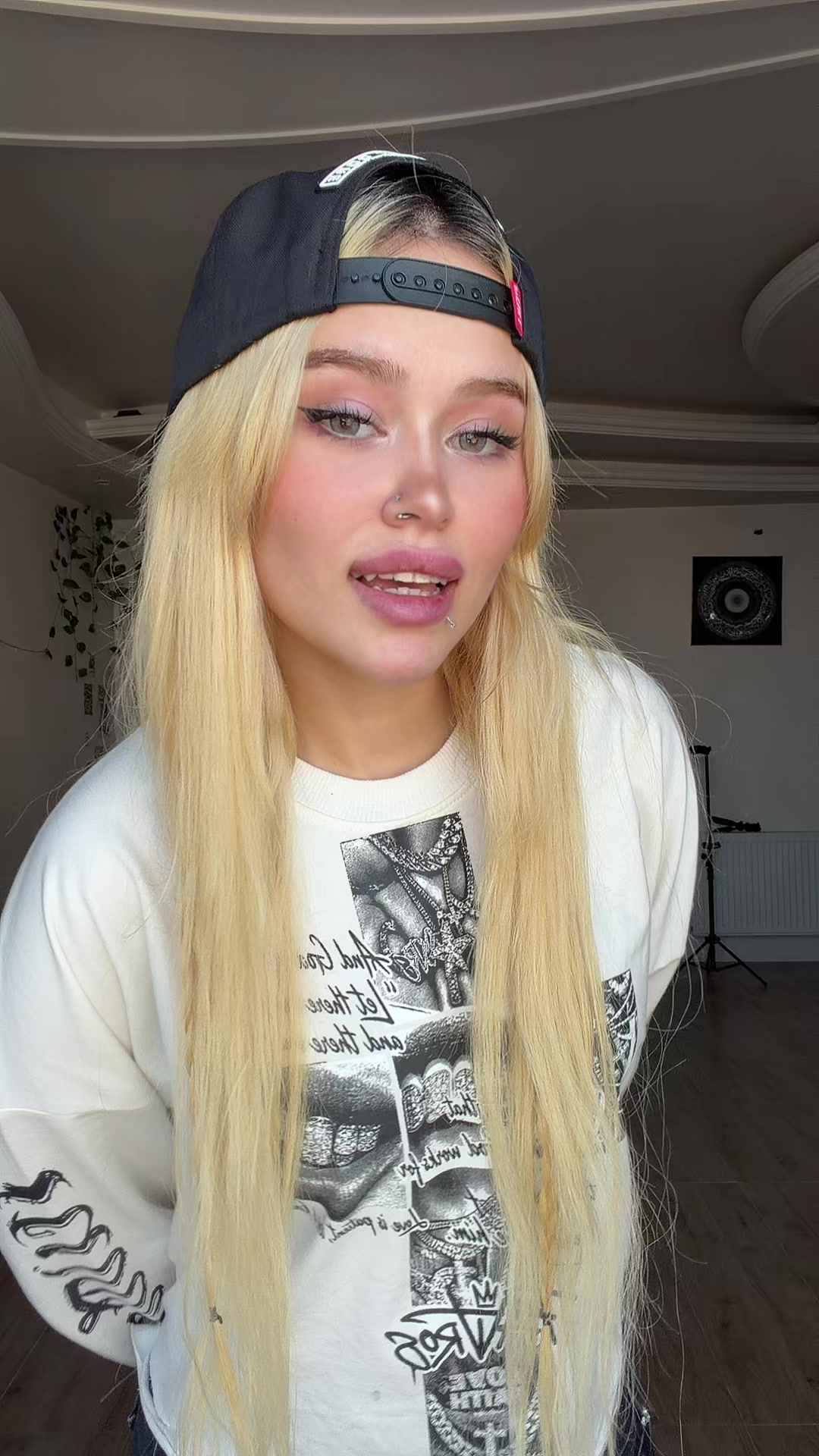 @heliaydn