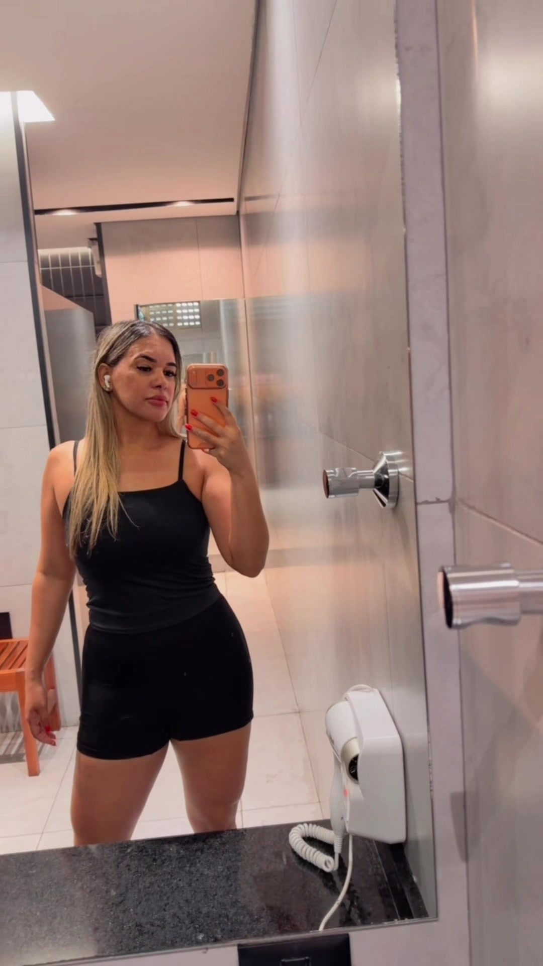 @Jully