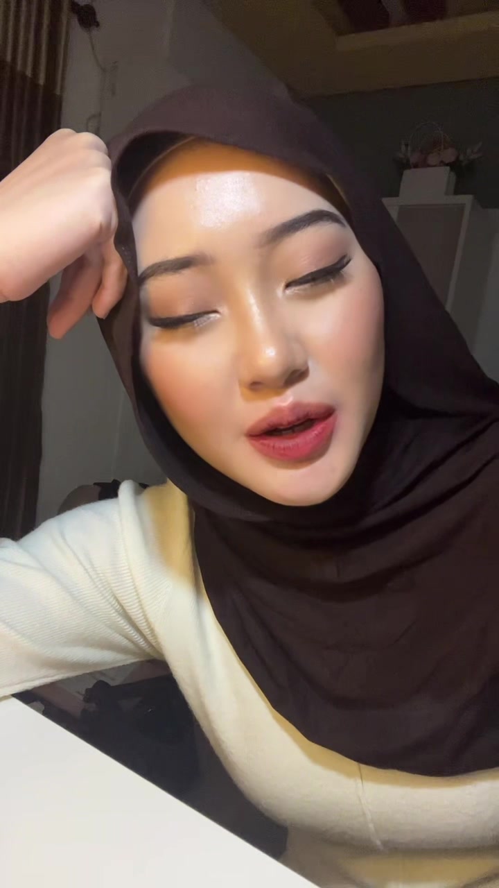@elya