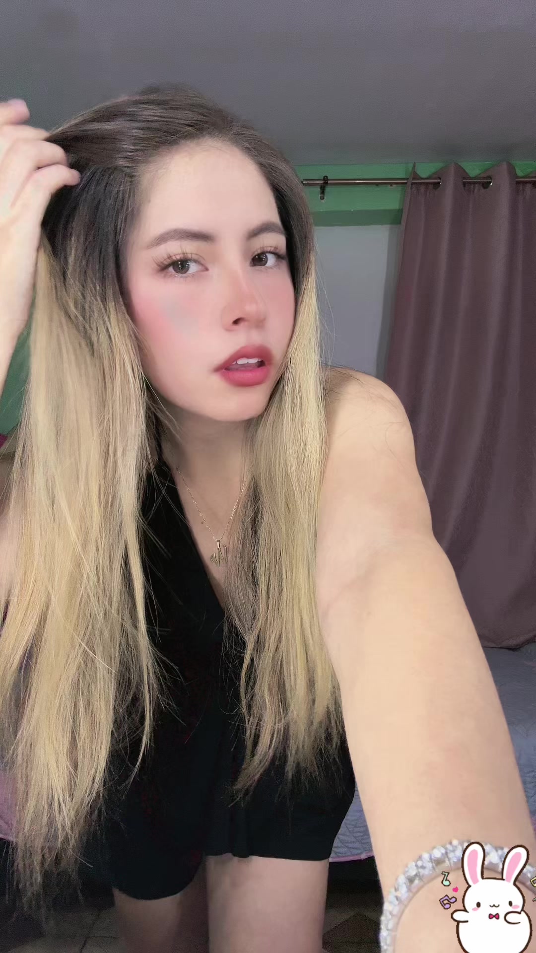 @🐰