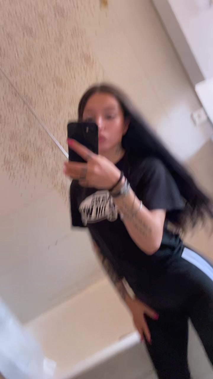 @Mary🐺🌹