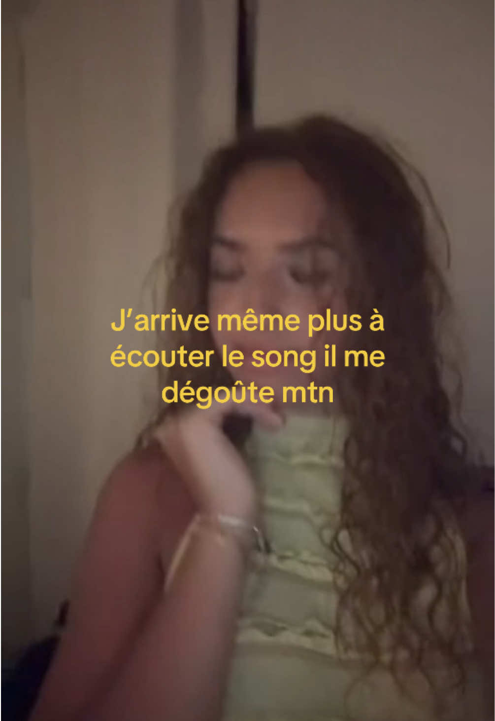 @????