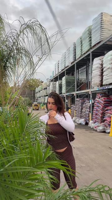 @Bella