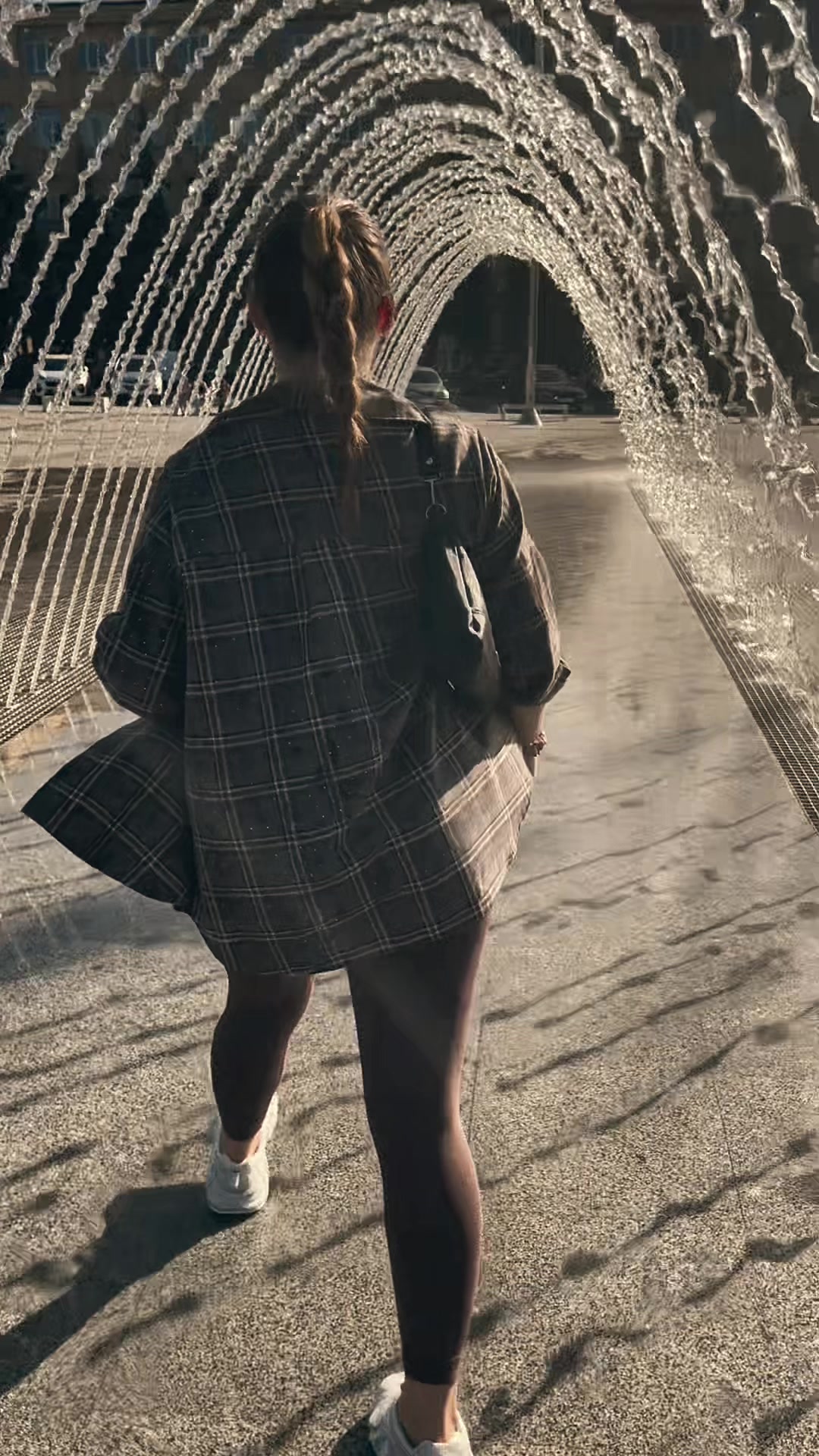 @Лиза