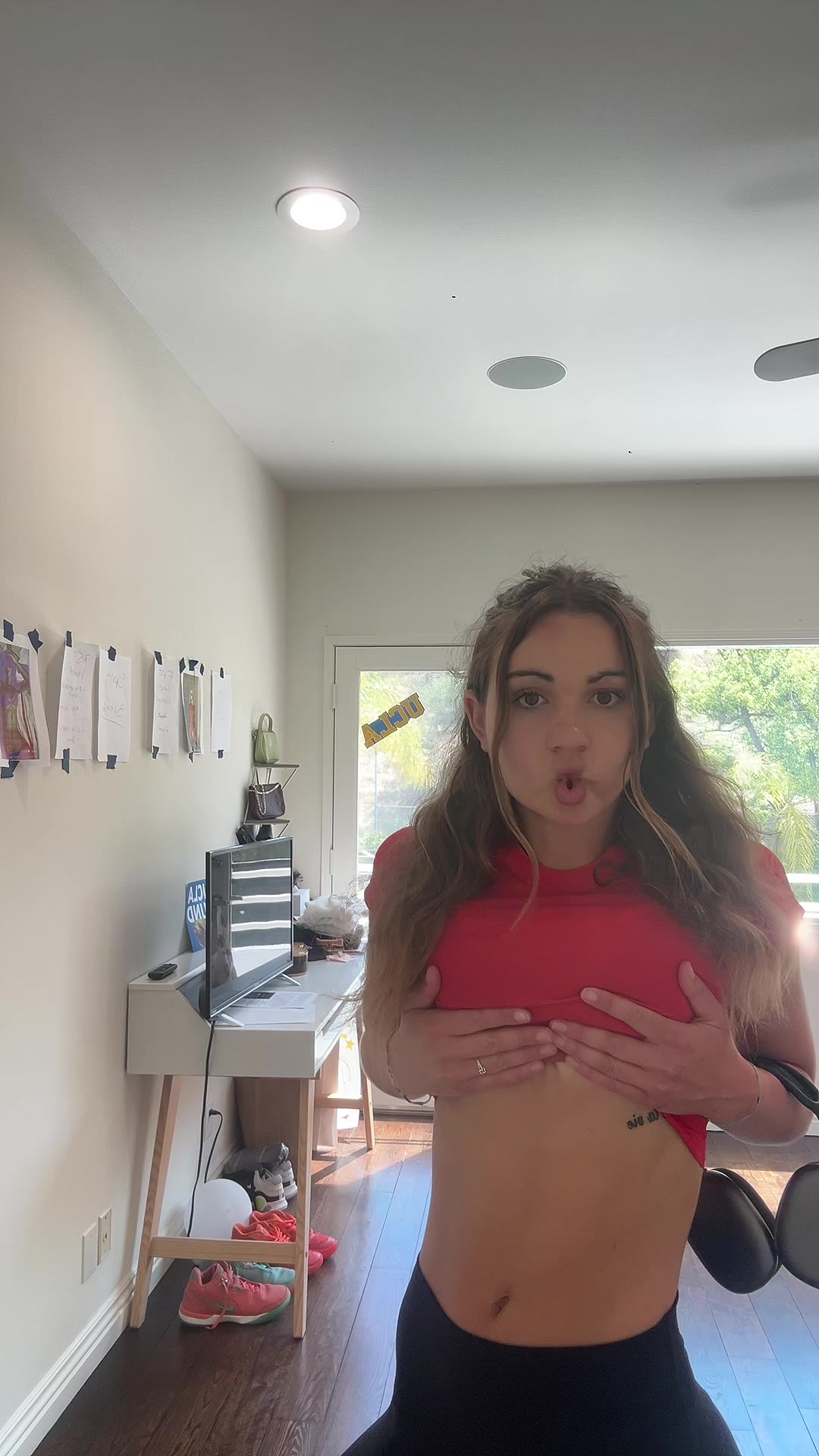 @?????