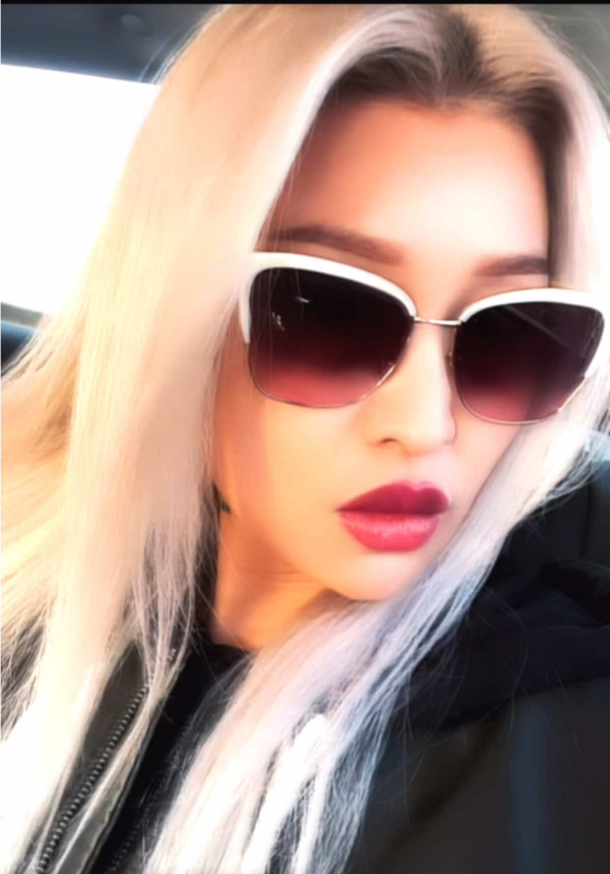 @Eleonora_blond_