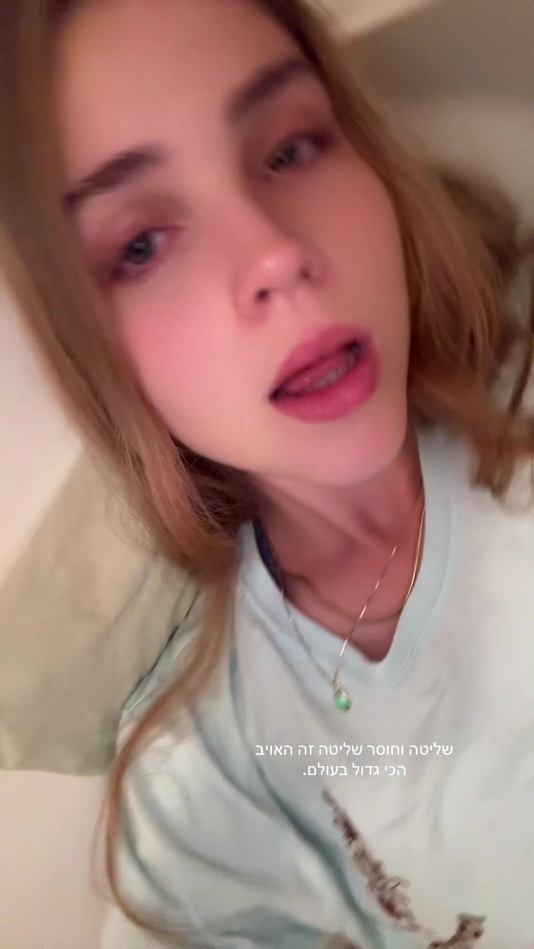 @):)