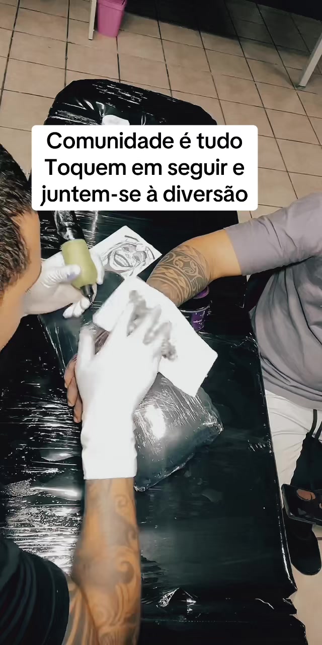 @Veinhotattoo