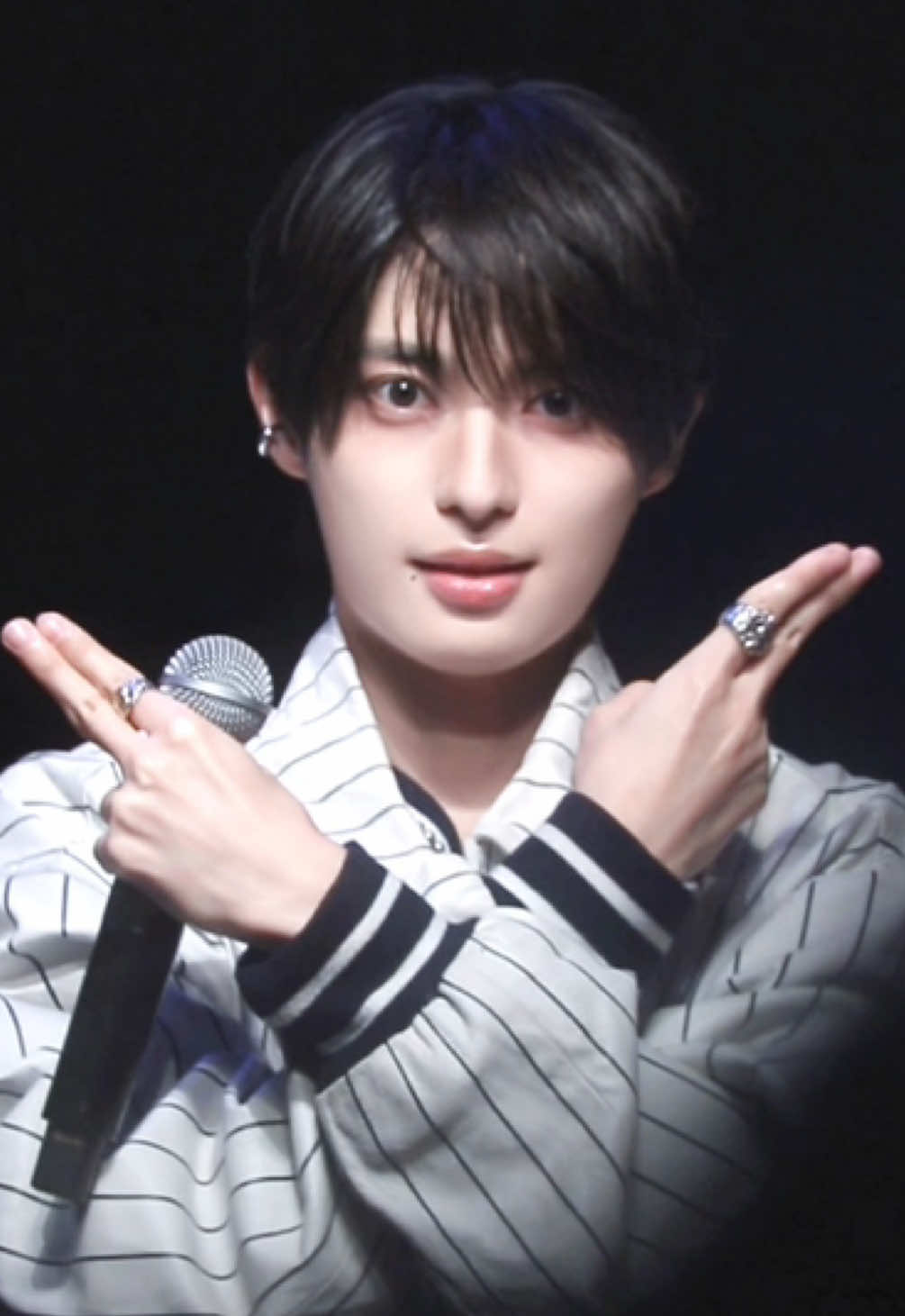 @ぅ