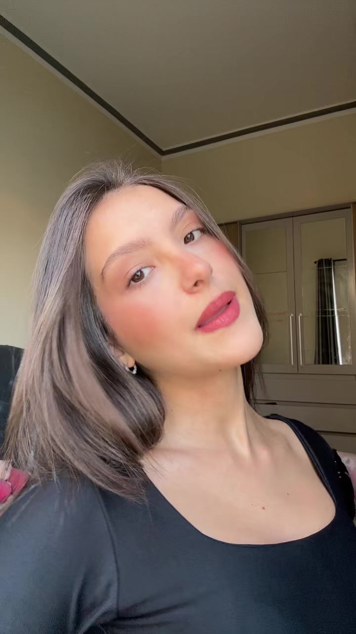 @Ju✨