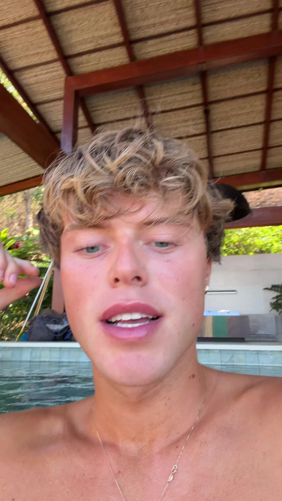 @Hi
