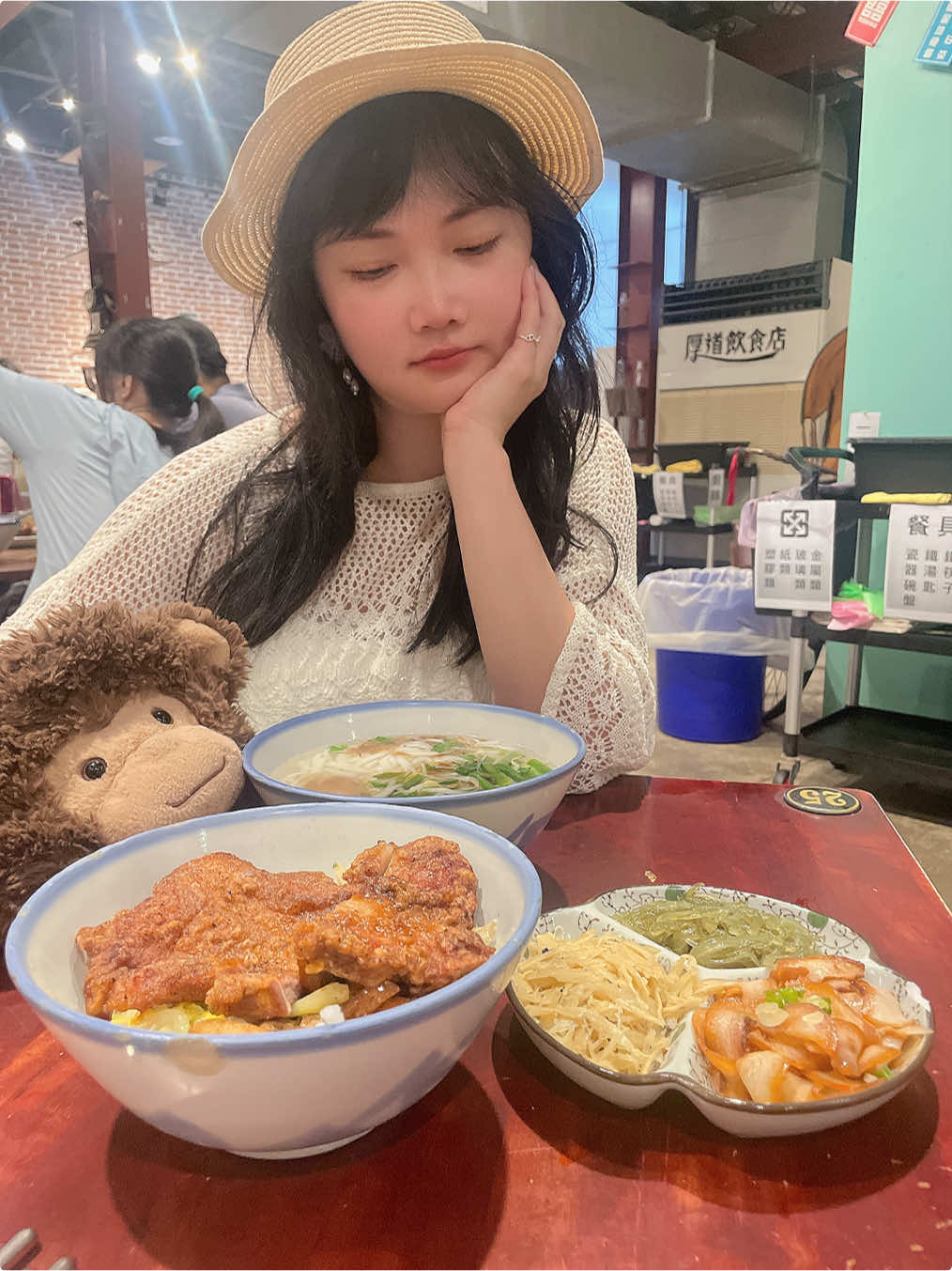 @愛吃東西的加菲貓吧💕