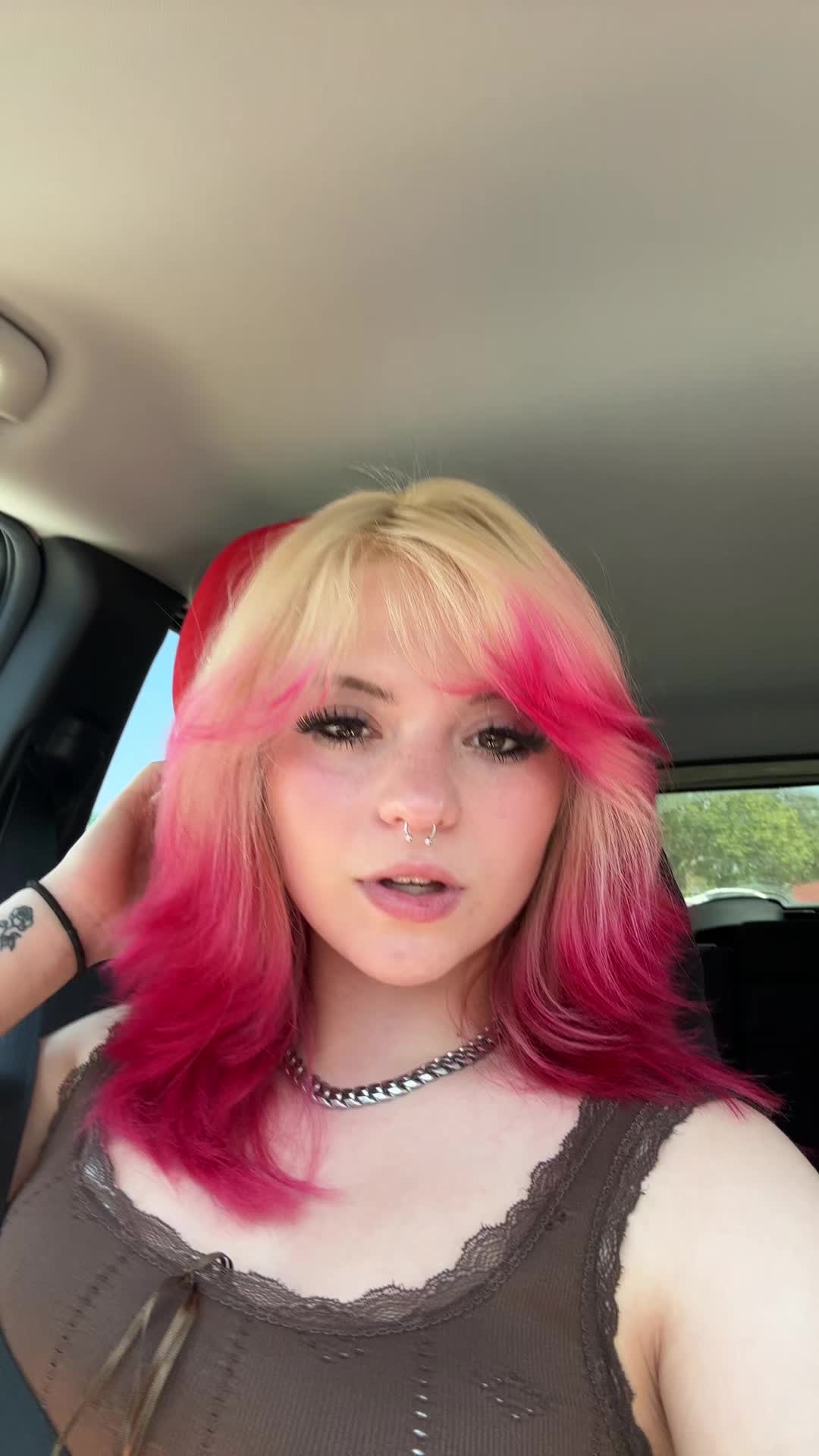 @:3