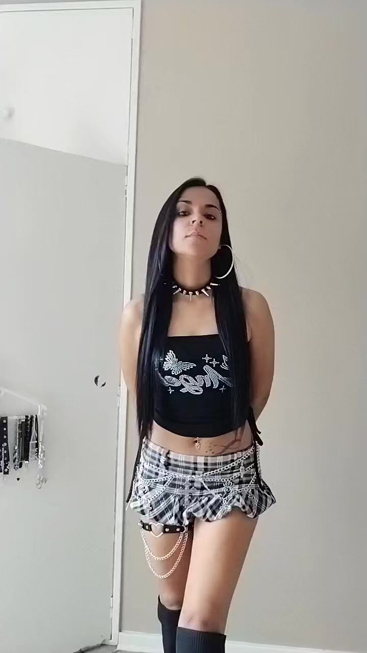 @Jamie 🖤🖤