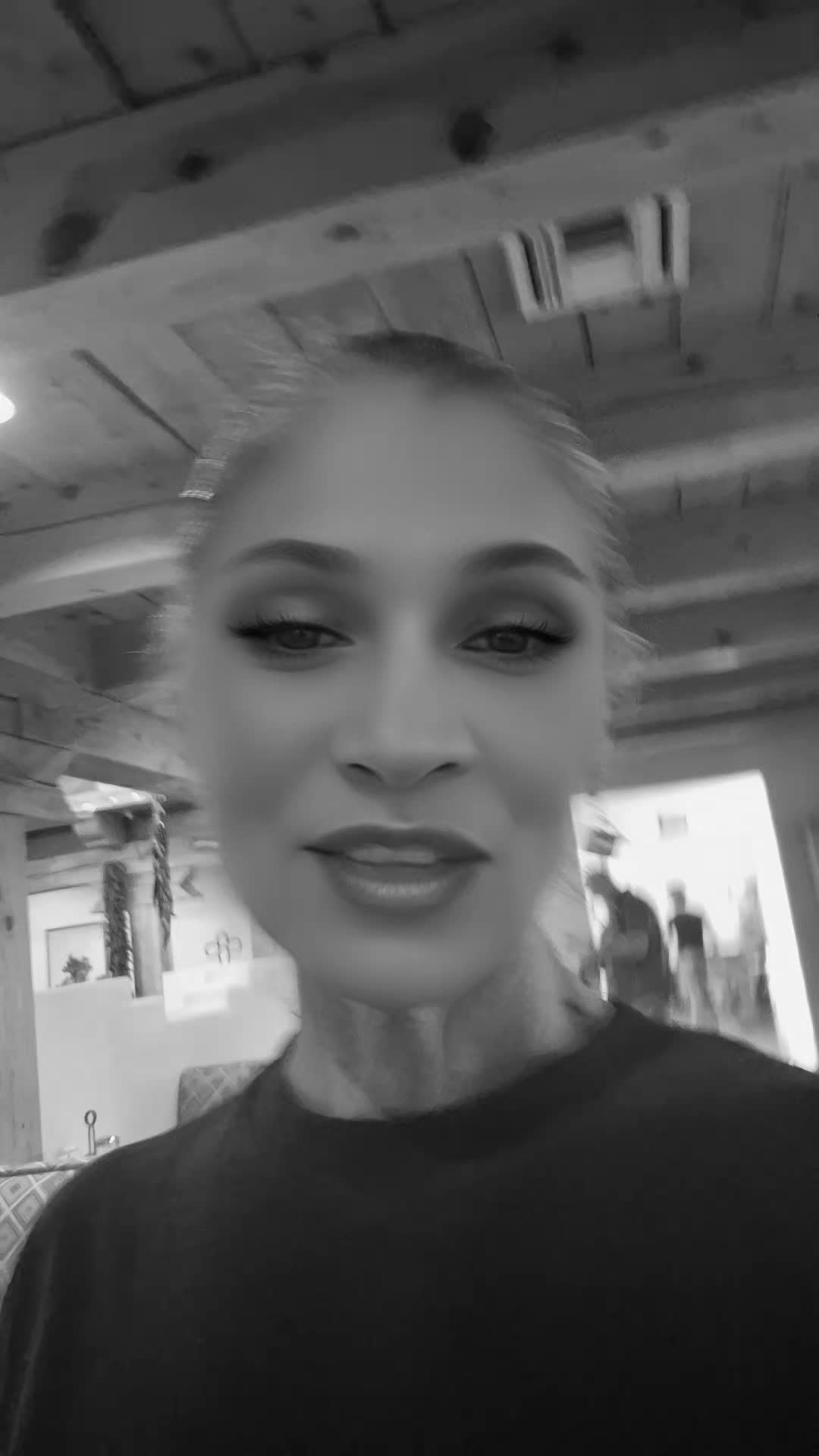 @Annette Sanchez486