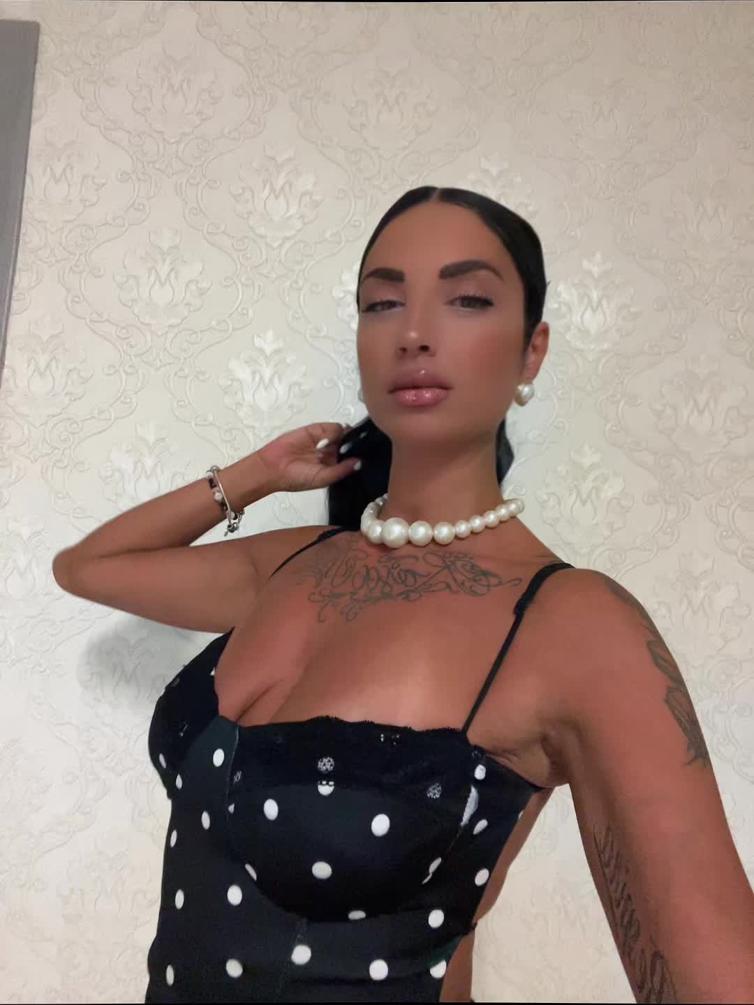 @👑