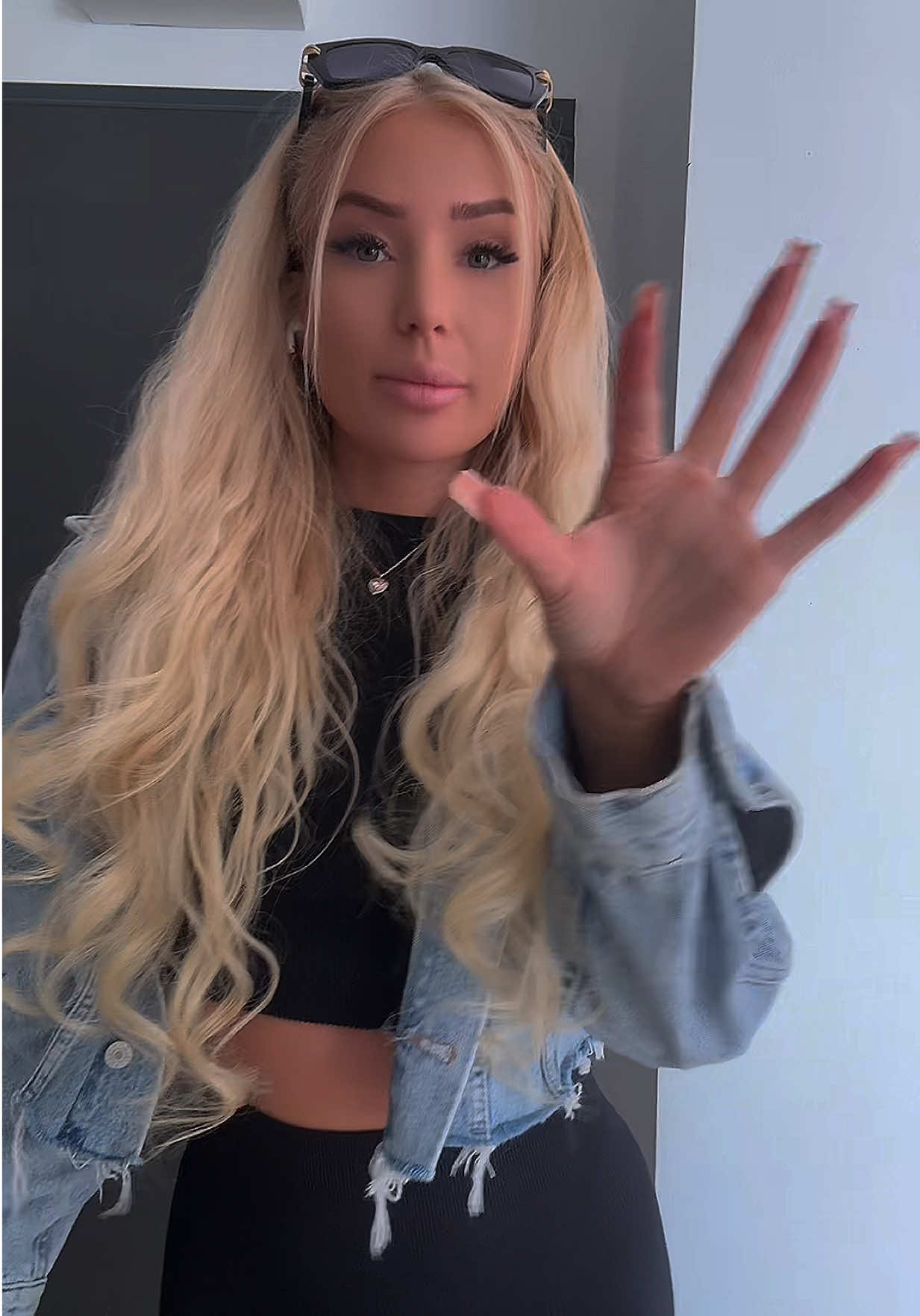 @RitaTheBlonde
