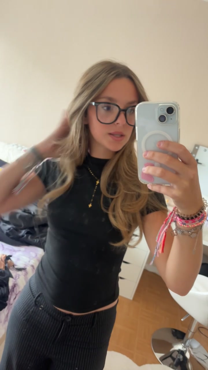 @𝐒&rsquo;🎭
