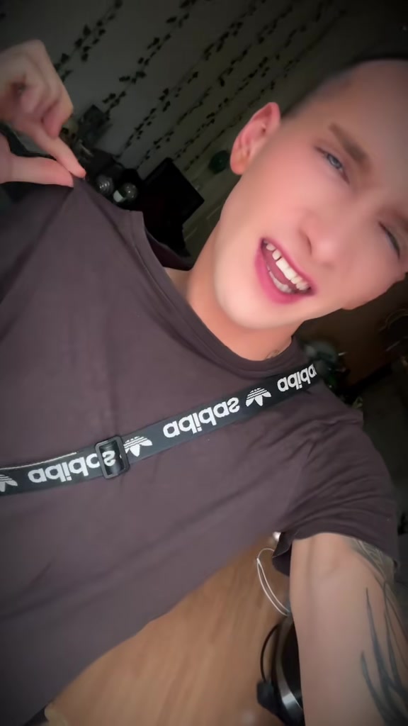@Itsofficialsimon