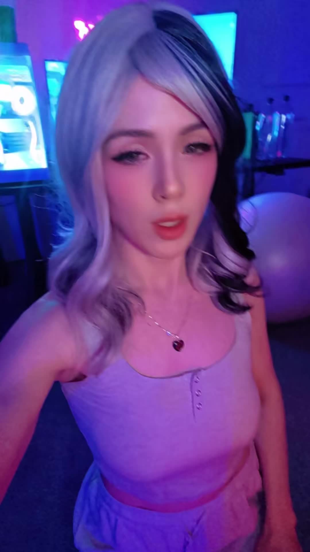 @hon3yink