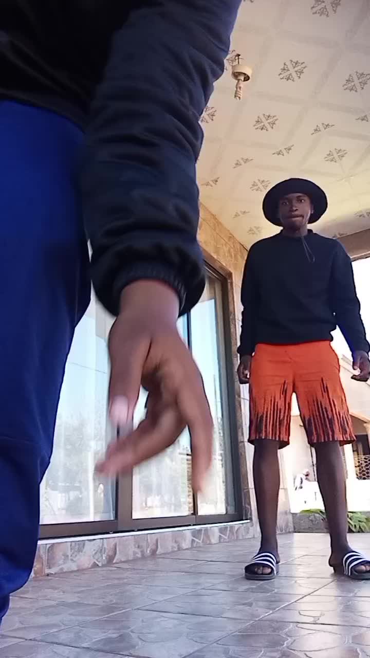 @👊🏽