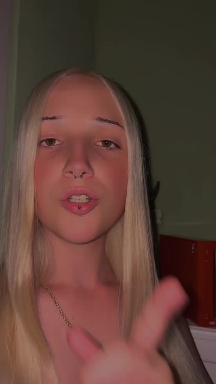 @Nina🖤