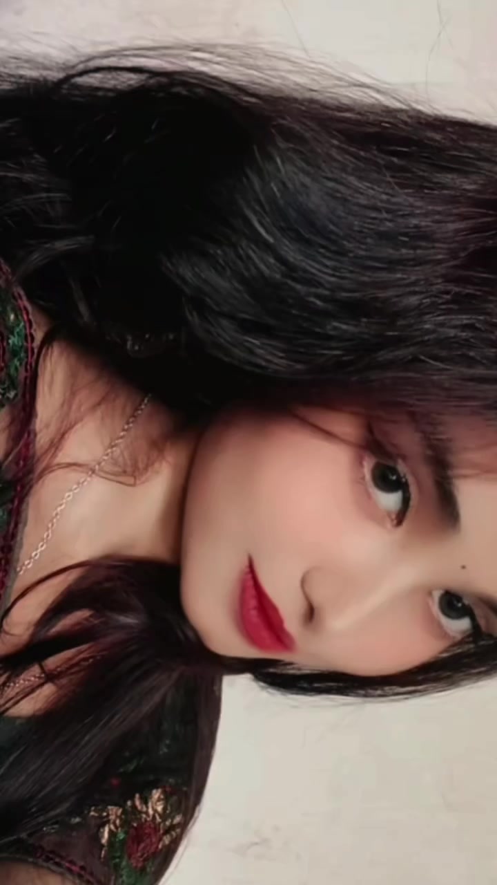 @🖤 Meghu :) 🖤