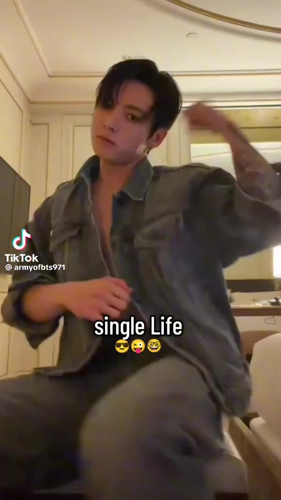 @Akhia👀